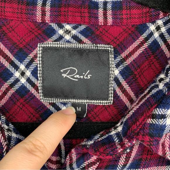 Rails burgundy plaid flannel long sleeve button down shirt women’s size Medium - Picture 3 of 5